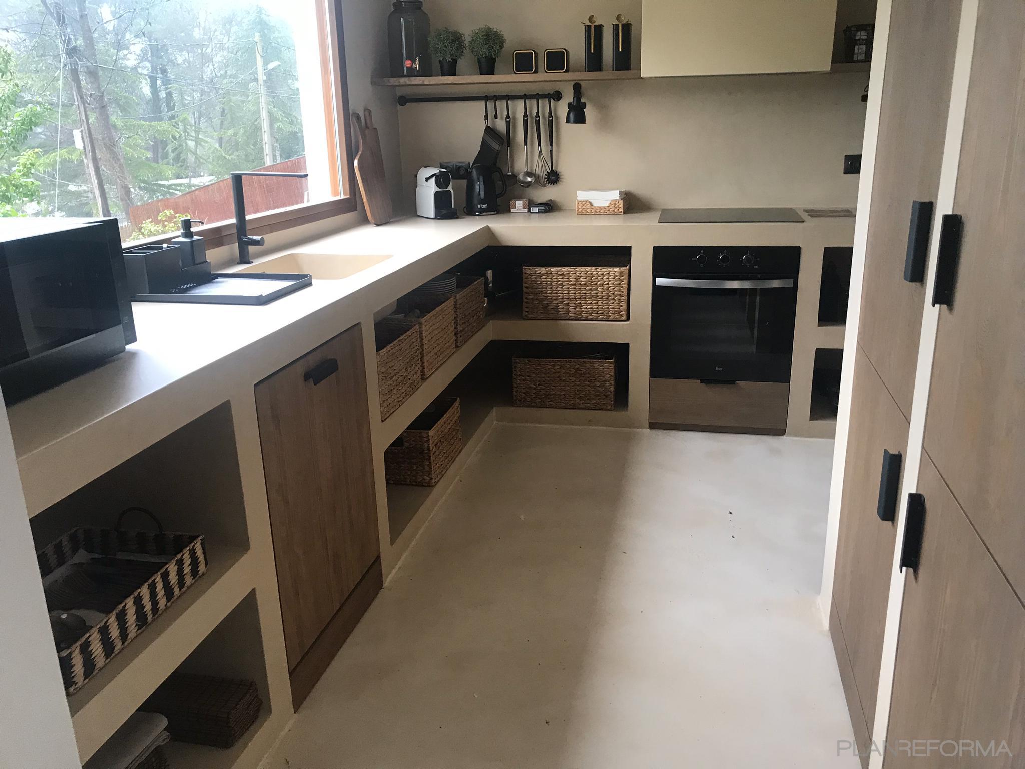 Cocina Estilo rustico Color ocre, bronce