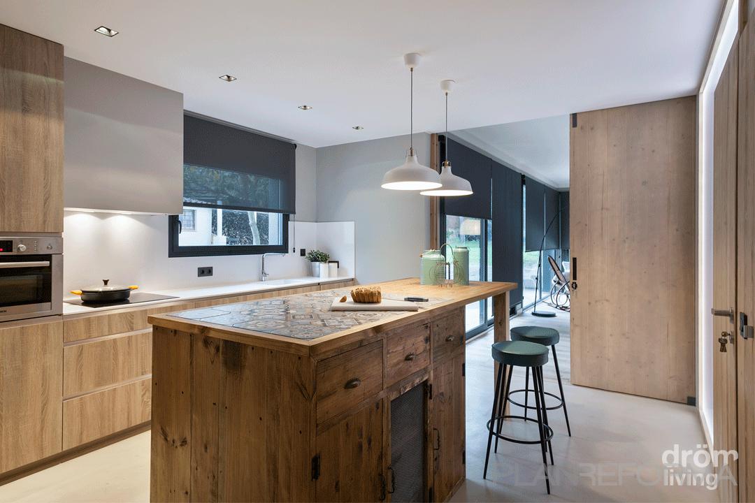 Cocina Estilo contemporaneo Color beige, marron, blanco, gris, negro  diseñado por Dröm Living | Interiorista 