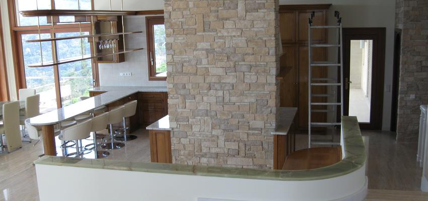 Restaurante style moderno color marron, beige, blanco  diseñado por VERNICE Painting Service | Gremio 