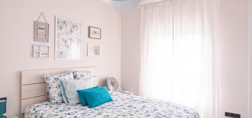 Dormitorio style mediterraneo color turquesa, rosa, marron  diseñado por emmme studio | Arquitecto 