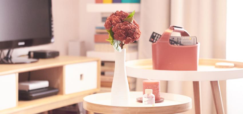 Salon style mediterraneo color rojo, rosa, marron  diseñado por emmme studio | Arquitecto 