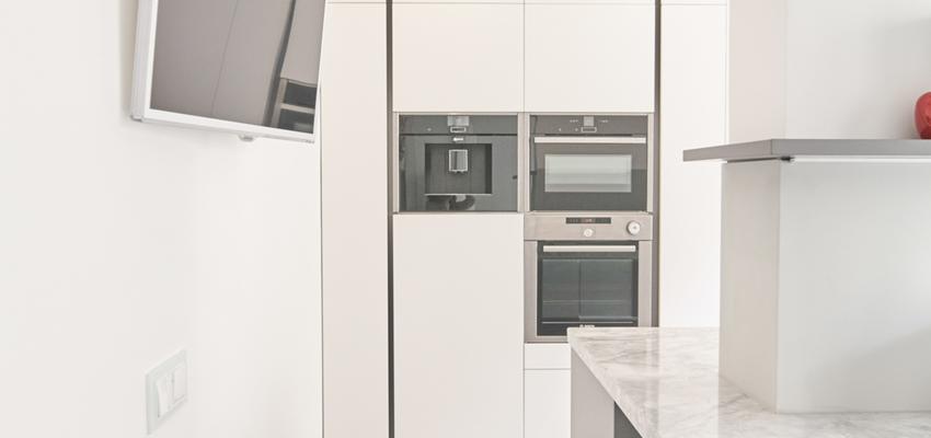 Comedor, Cocina style moderno color blanco, gris, gris  diseñado por emmme studio | Arquitecto 