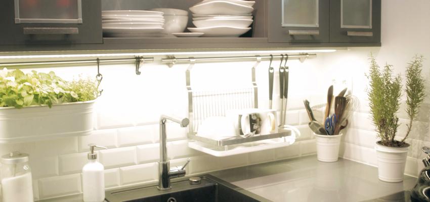 Cocina Estilo eclectico Color blanco, gris, gris  diseñado por emmme studio | Arquitecto | Copyright emmme studio