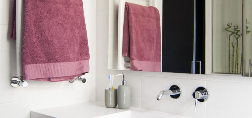 Baño Estilo moderno Color blanco  diseñado por emmme studio | Arquitecto | Copyright emmme studio