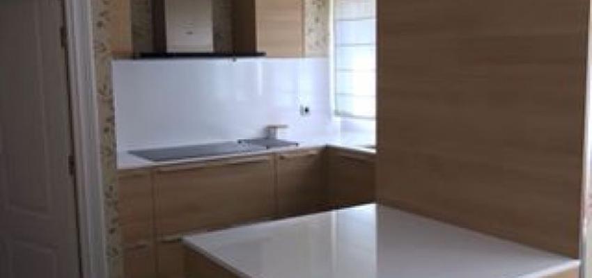 Cocina Estilo moderno Color ocre, azul, marron  diseñado por Mec Reformas e interiorismo | Gremio | Copyright Susana Brea