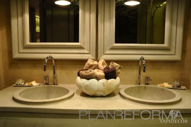 Baño style contemporaneo color beige, beige, marron  diseñado por Tapidecor | Interiorista | Copyright Firma TD Logo blanco transparente 1024x768.psd
