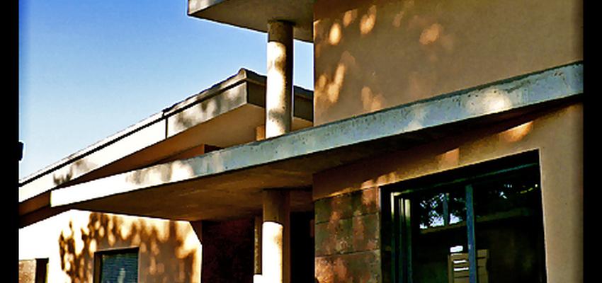 Exterior Estilo contemporaneo Color ocre, marron, gris  diseñado por DAU arquitectos | Arquitecto 