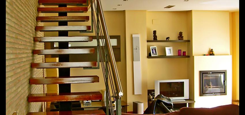 Comedor, Salon, Escalera Estilo contemporaneo Color amarillo, beige, marron  diseñado por DAU arquitectos | Arquitecto 