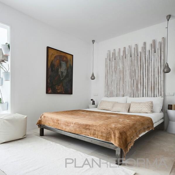 Dormitorio Estilo mediterraneo Color marron, blanco, gris  diseñado por ana garcía | Interiorista 