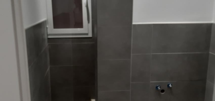 Baño Estilo contemporaneo Color beige, marron  diseñado por ada construct 2000 | Gremio | Copyright ada construct 2000