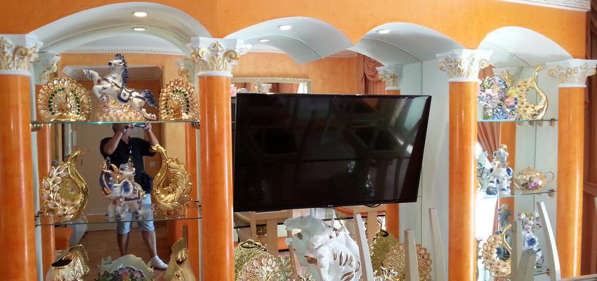 Comedor Estilo clasico Color ocre  diseñado por ada construct 2000 | Gremio | Copyright ada construct 2000