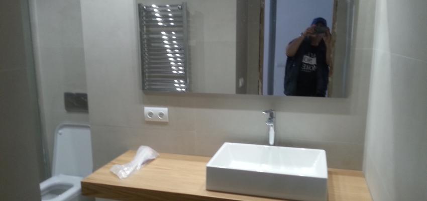 Baño Estilo contemporaneo Color marron  diseñado por ada construct 2000 | Gremio | Copyright ada construct 2000