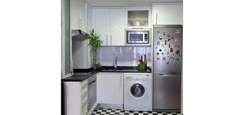 Cocina Estilo moderno Color blanco, gris, negro  diseñado por Sonia Lyssi Vargas Benitez | Arquitecto | Copyright Si, soy la dueña de la foto. No publicar esta foto sin mi autorizacion.