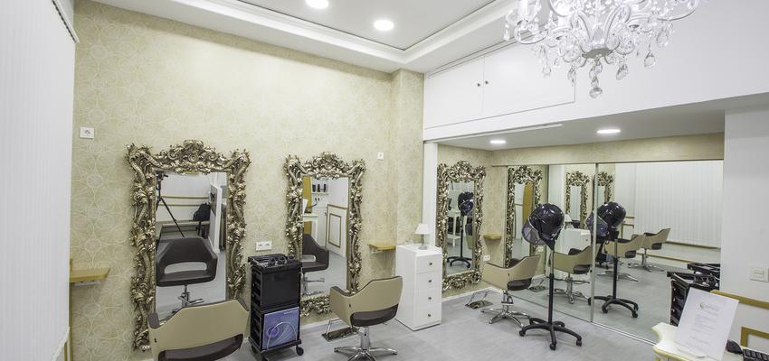 Estudio style clasico color amarillo  diseñado por CENZA INTERIORISMO | Interiorista | Copyright karpasfotos