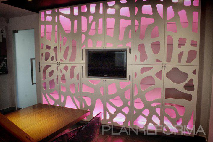 Oficina style moderno color rosa, marron, blanco  diseñado por Joan Carles Gilabert Pellicer | Interiorista 