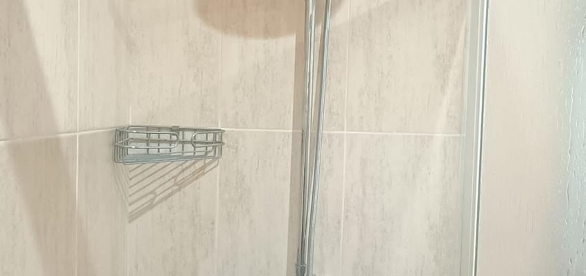 Baño Estilo moderno Color turquesa  diseñado por Carlos Alonso Sánchez | Reformista, constructor 