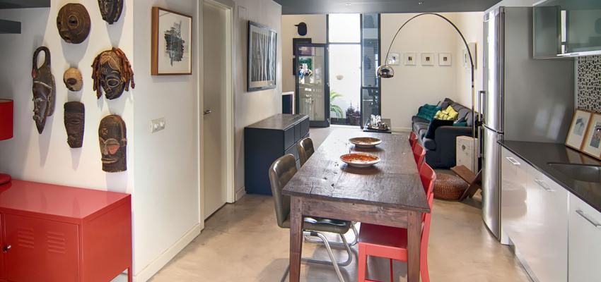 Cocina, Salon style moderno color rojo, beige, blanco, gris  diseñado por transreformas.com | Gremio 