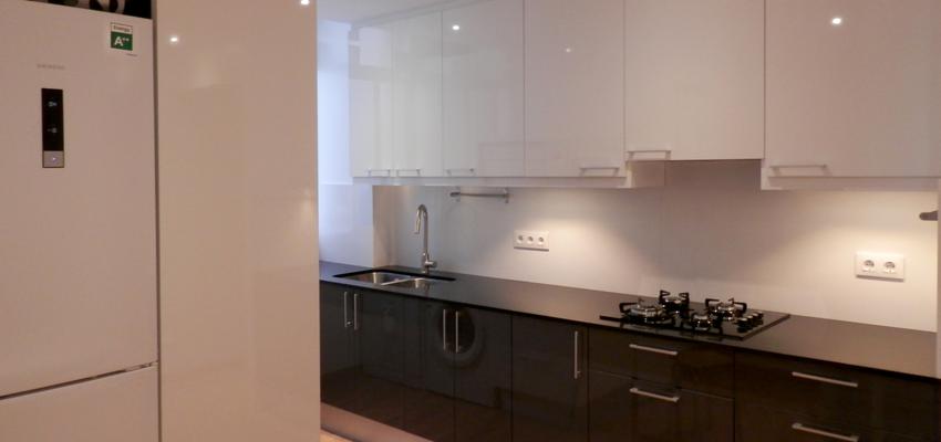 Cocina style moderno color marron, blanco, plateado  diseñado por El Detall Arquitectura i Execució | Gremio 