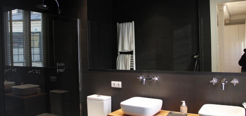 Baño Estilo contemporaneo Color negro, plateado, bronce  diseñado por Andoni Bollada | Interiorista | Copyright Andoni Bollada