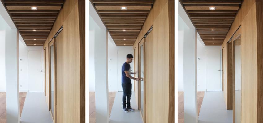 Pasillo, Salon Estilo contemporaneo Color blanco, plateado, bronce  diseñado por TAPERSTUDIO ARKITEKTURA S.L.P | Arquitecto | Copyright Taperstudio Arkitektura + Jon Ander Diez