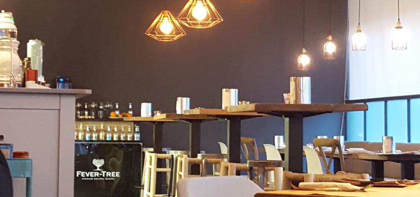 Restaurante Estilo vintage Color turquesa, azul oscuro, marron  diseñado por estudio2interiorismo | Interiorista | Copyright estudio2interiorismo