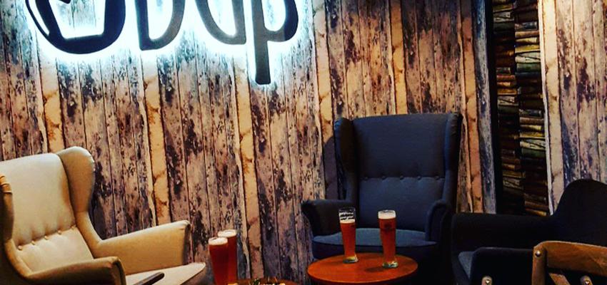 Salon, Cafeteria, Bar Estilo vintage Color beige, marron, beige  diseñado por estudio2interiorismo | Interiorista | Copyright estudio2interiorismo