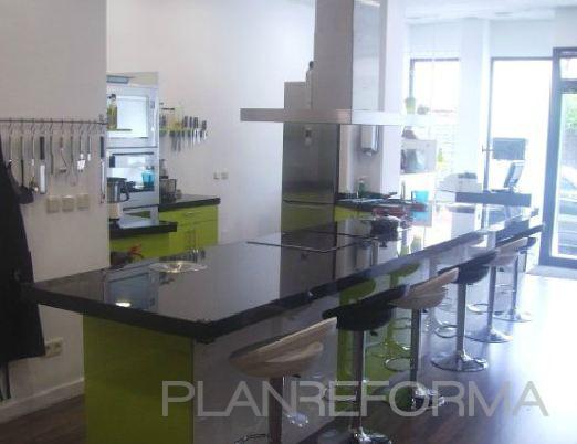 Cocina Estilo contemporaneo Color verde, negro, plateado