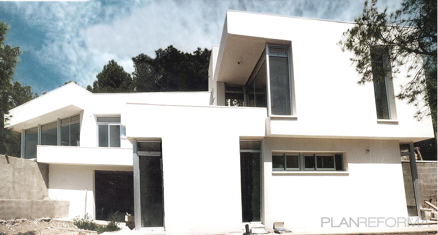Exterior Estilo clasico Color blanco, gris, plateado