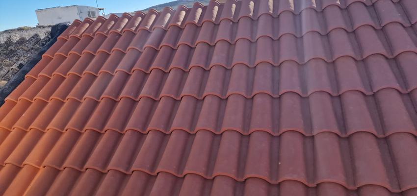 Exterior Estilo rustico Color ocre  diseñado por FABIO EDGAR SIERRA MIRANDA | Reformista, constructor | Copyright reformas fabio sierra