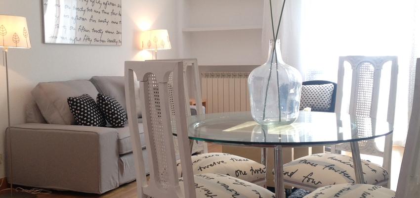 Salon style contemporaneo color blanco, gris, gris  diseñado por Nuevos AYRES | Interiorista 