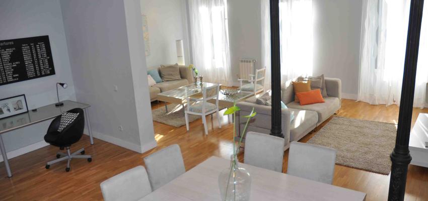 Comedor, Sala de la TV, Salon style contemporaneo color beige, blanco, gris  diseñado por Nuevos AYRES | Interiorista 