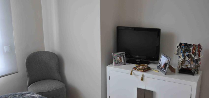 Dormitorio style contemporaneo color blanco, gris, gris  diseñado por Nuevos AYRES | Interiorista 