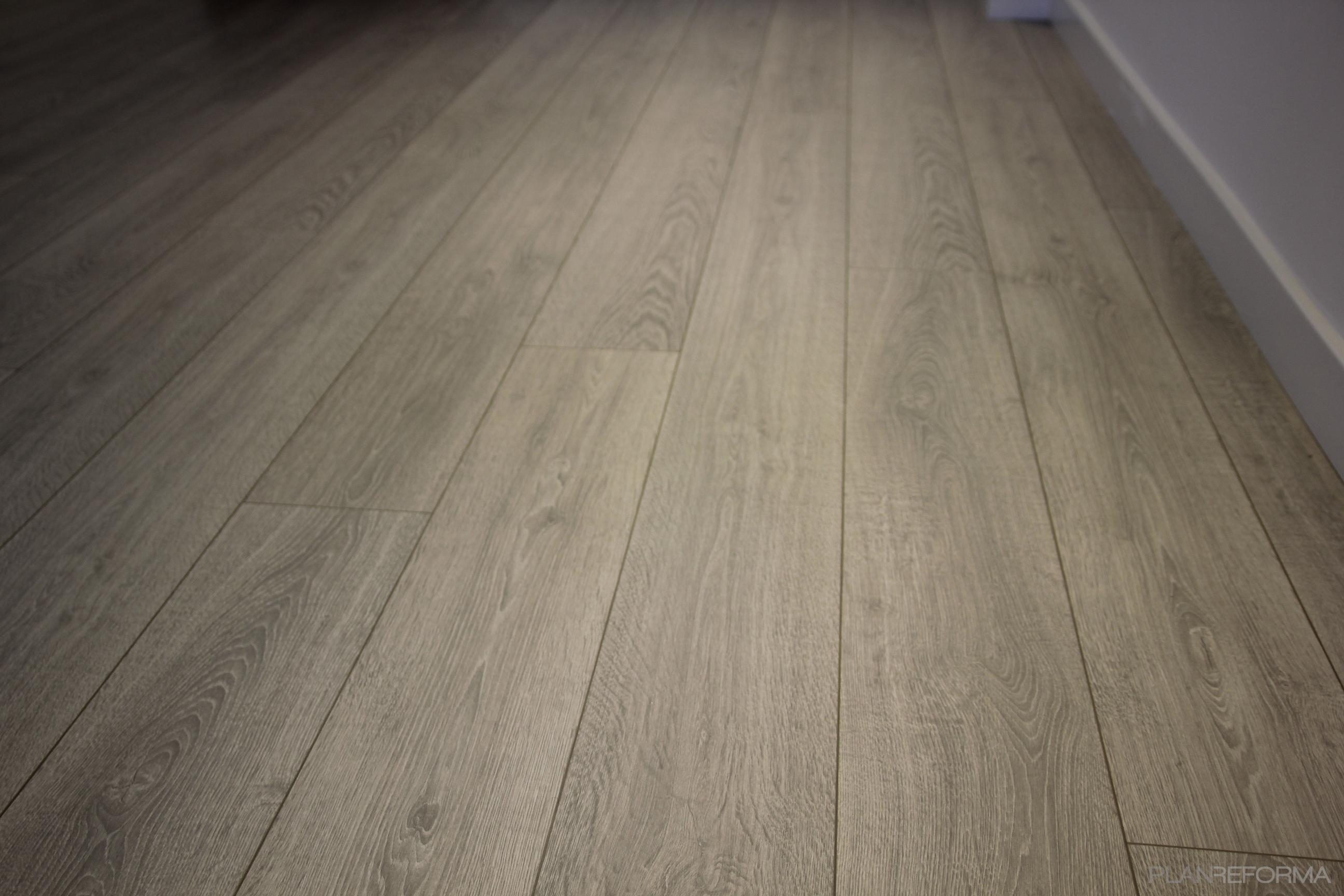 Dormitorio, Comedor style moderno color beige, marron, blanco  diseñado por Ideas Quality Reformas Alicante | Gremio | Copyright Si soy el propietario de las imagenes.