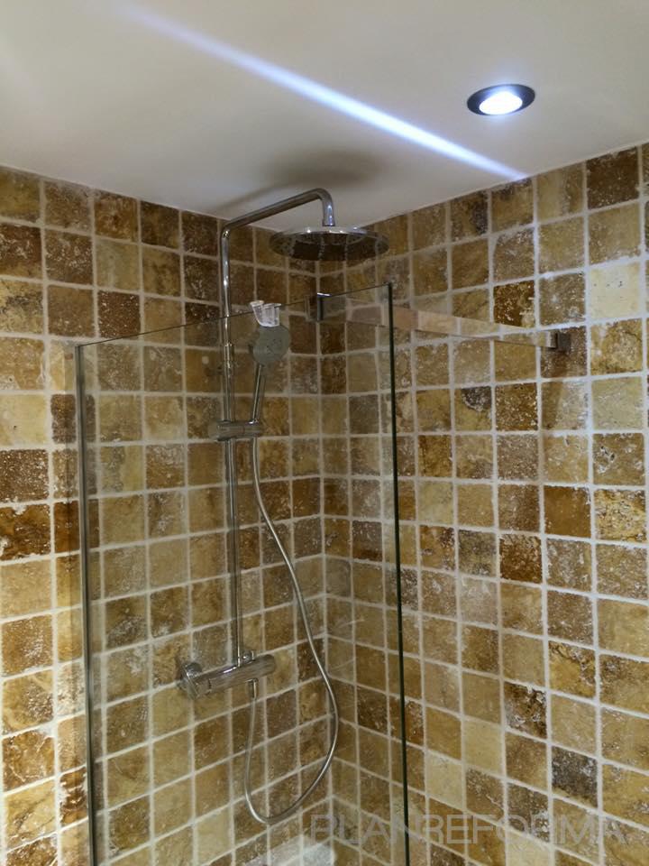 Baño style rustico color ocre, azul, gris  diseñado por Ideas Quality Reformas Alicante | Gremio | Copyright Si soy el propietario de las imagenes.