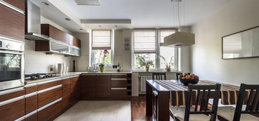 Cocina style moderno color marron, marron, beige, blanco  diseñado por Reformas Jorge Balaguer | Gremio 