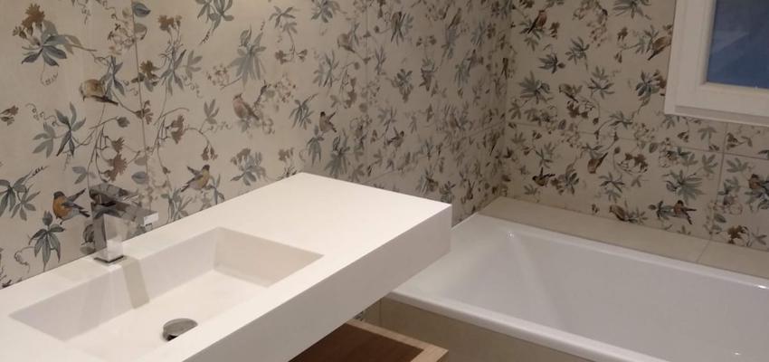 Baño Estilo contemporaneo Color verde, marron, blanco  diseñado por iFAB Habita | Arquitecto | Copyright iFAB Habita