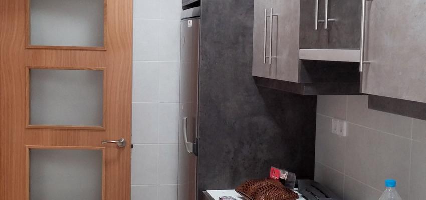 Cocina Estilo contemporaneo Color marron, beige, gris  diseñado por Carlos Soto Martinez | Arquitecto | Copyright Projuka