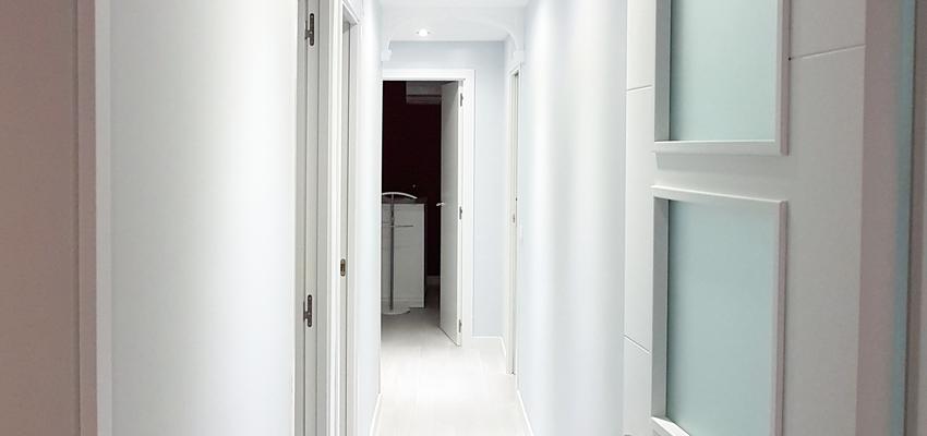 Pasillo Estilo moderno Color verde  diseñado por AZAIR S.L. | Gremio | Copyright Azairsl