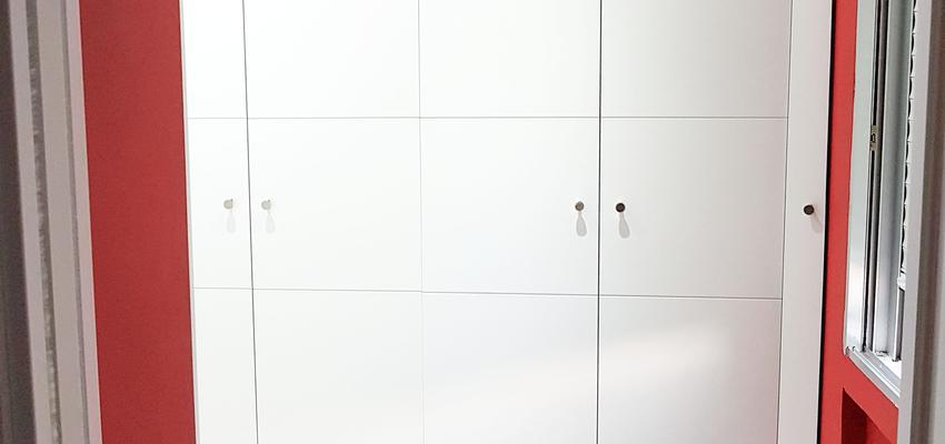 Vestidor Estilo moderno Color verde  diseñado por AZAIR S.L. | Gremio | Copyright Azairsl