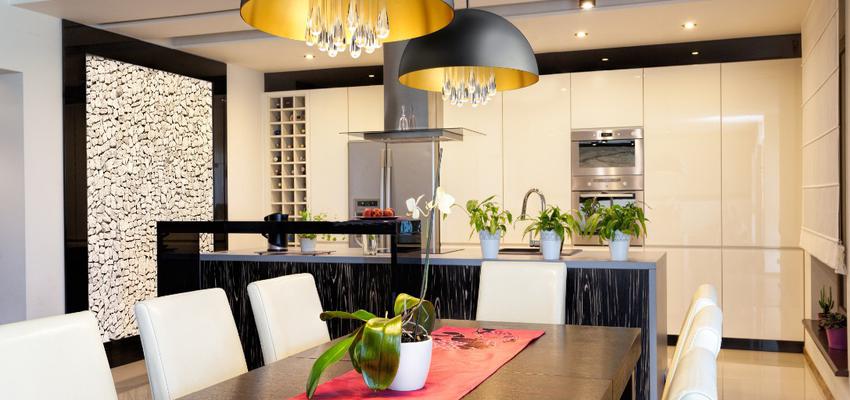 Comedor, Cocina Estilo contemporaneo Color beige, marron, negro  diseñado por Milan Iluminación | Decorador | Copyright Milan Iluminación