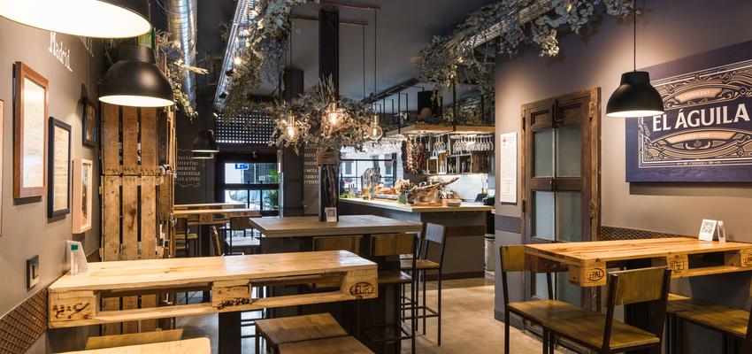 Restaurante Estilo vintage Color marron, azul oscuro, marron  diseñado por ViviendaSana | Reformista, constructor | Copyright ViviendaSana