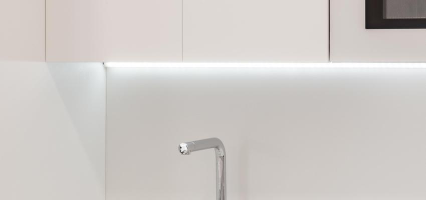 Cocina Estilo moderno Color blanco, gris  diseñado por ViviendaSana | Reformista, constructor | Copyright ViviendaSana