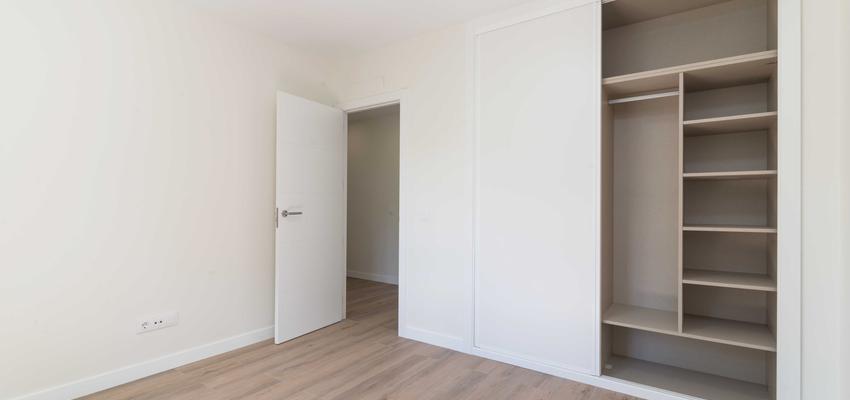 Dormitorio Estilo moderno Color marron, beige, blanco  diseñado por ViviendaSana | Reformista, constructor | Copyright ViviendaSana