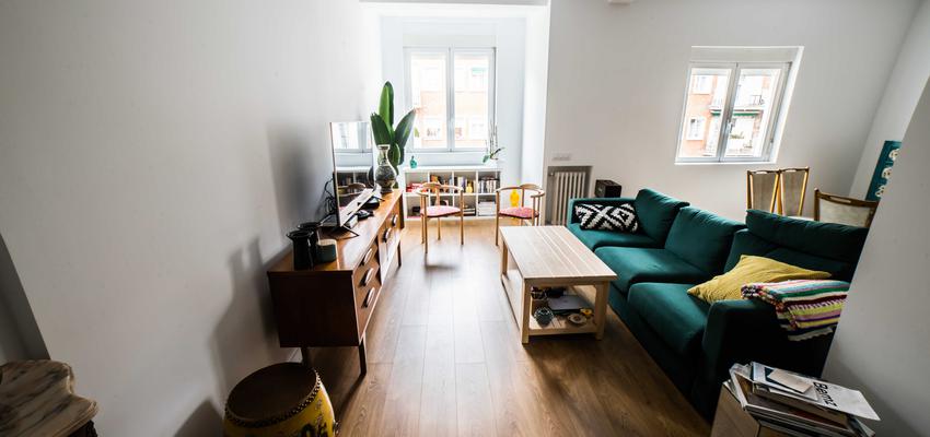 Salon Estilo vintage Color turquesa, marron, blanco  diseñado por ViviendaSana | Reformista, constructor | Copyright ViviendaSana