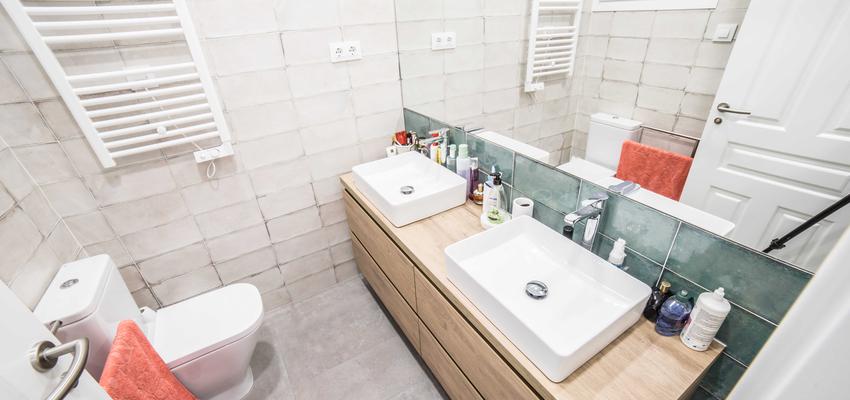 Baño Estilo vintage Color beige, blanco, gris  diseñado por ViviendaSana | Reformista, constructor | Copyright ViviendaSana