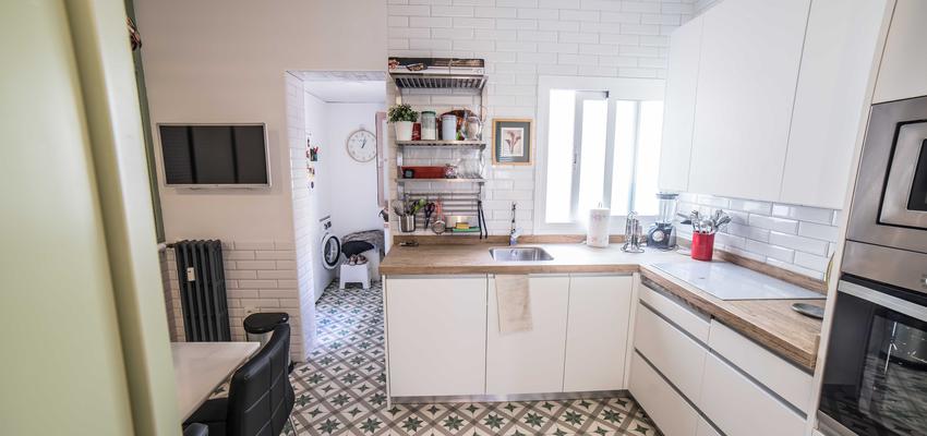 Cocina Estilo vintage Color marron, verde, blanco  diseñado por ViviendaSana | Reformista, constructor | Copyright ViviendaSana