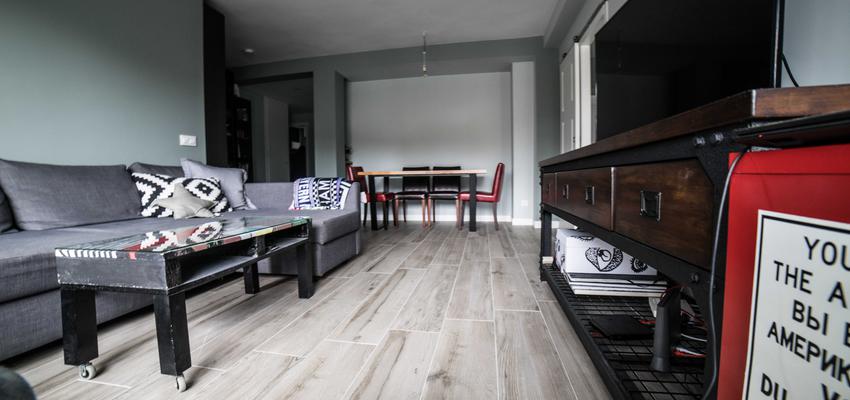 Salon Estilo contemporaneo Color blanco, gris, negro  diseñado por ViviendaSana | Reformista, constructor | Copyright ViviendaSana