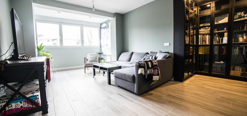 Salon Estilo contemporaneo Color turquesa, beige, negro  diseñado por ViviendaSana | Reformista, constructor | Copyright ViviendaSana