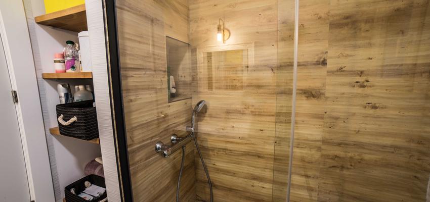 Baño Estilo contemporaneo Color beige, blanco  diseñado por ViviendaSana | Reformista, constructor | Copyright ViviendaSana