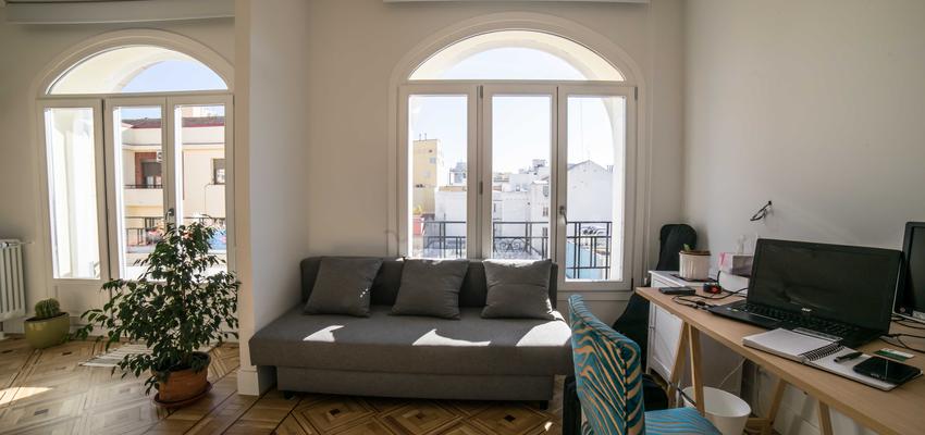 Salon Estilo vintage Color marron, blanco  diseñado por ViviendaSana | Reformista, constructor | Copyright ViviendaSana